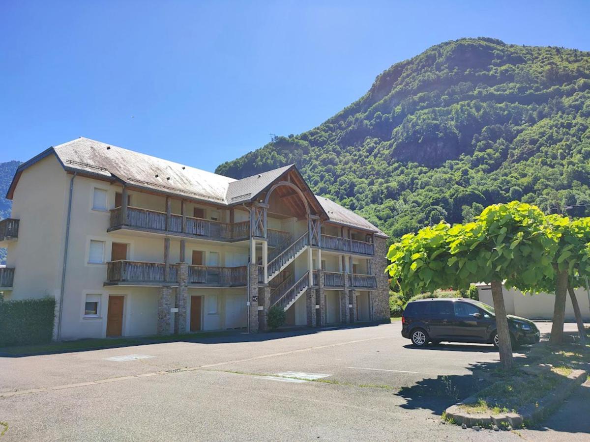 Le 102, T3 Pour 5 Personnes, Vue Montagne, Classe 2 Etoiles Nf, Parking, Piscine En Ete Bagnères-de-Luchon エクステリア 写真