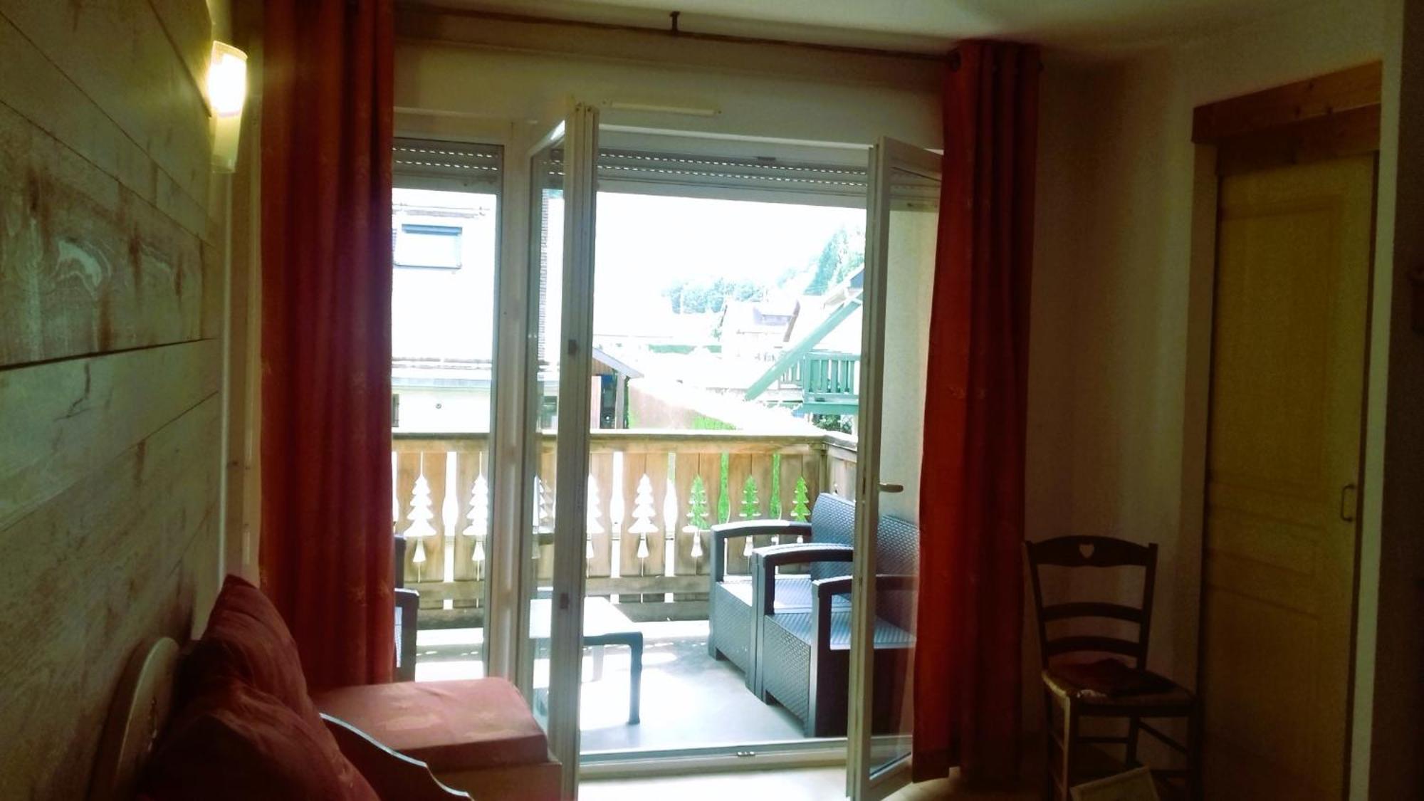 Le 102, T3 Pour 5 Personnes, Vue Montagne, Classe 2 Etoiles Nf, Parking, Piscine En Ete Bagnères-de-Luchon エクステリア 写真