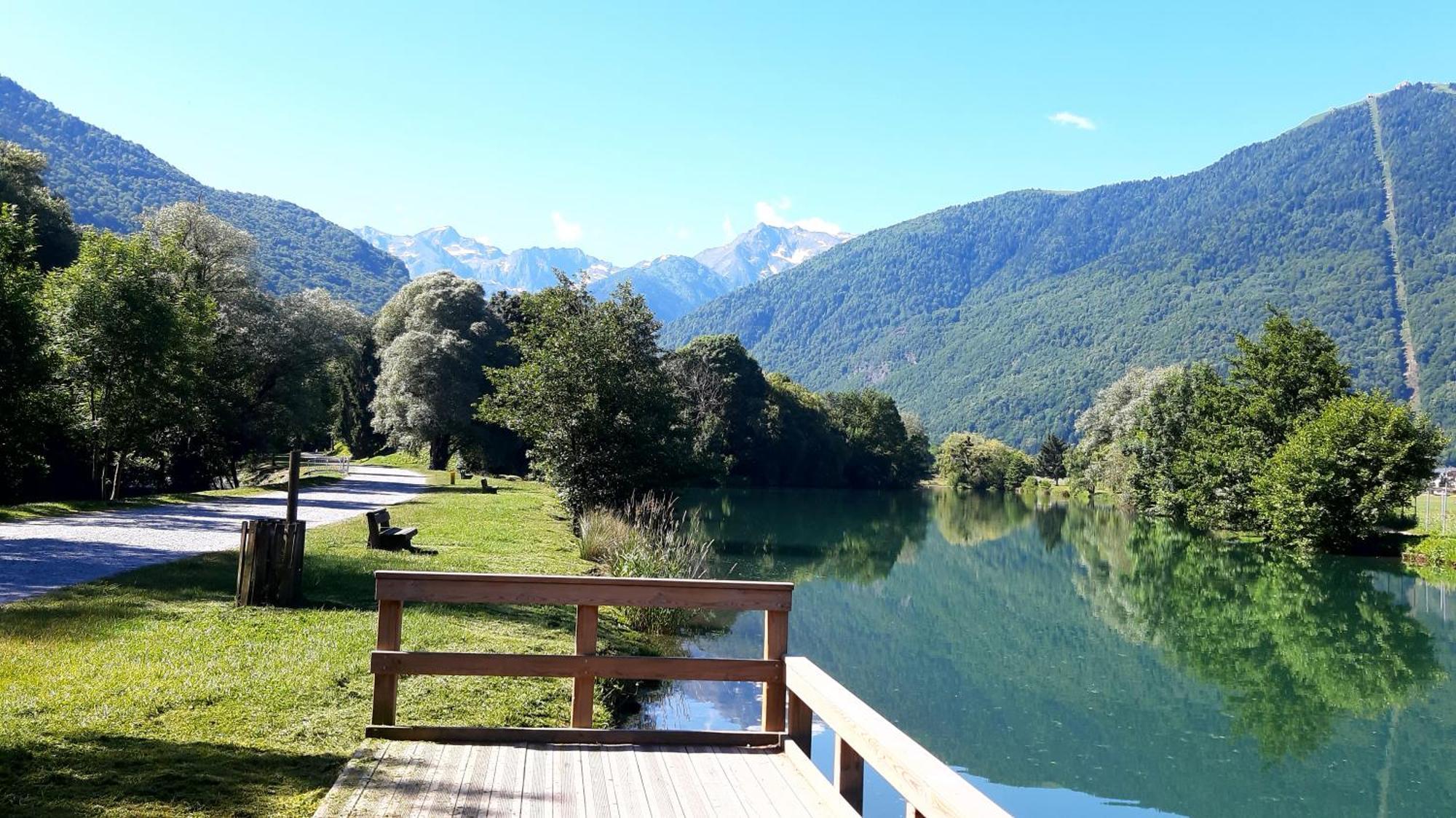 Le 102, T3 Pour 5 Personnes, Vue Montagne, Classe 2 Etoiles Nf, Parking, Piscine En Ete Bagnères-de-Luchon エクステリア 写真